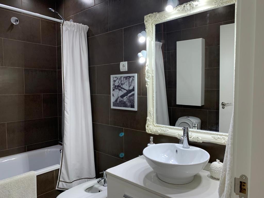 Cozy Luxury Apartments*****. The City Center Валенсия Экстерьер фото