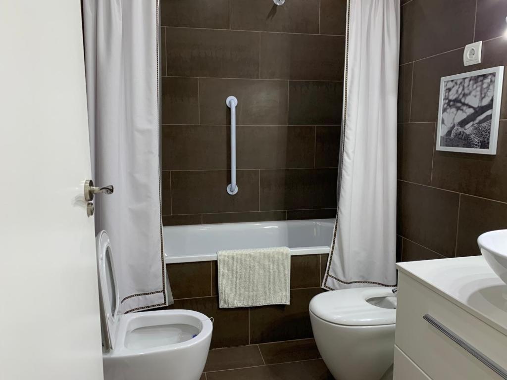 Cozy Luxury Apartments*****. The City Center Валенсия Экстерьер фото
